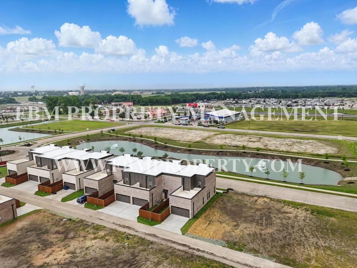 House for rent at 2092 Layla Dr, Waxahachie, TX 75165
