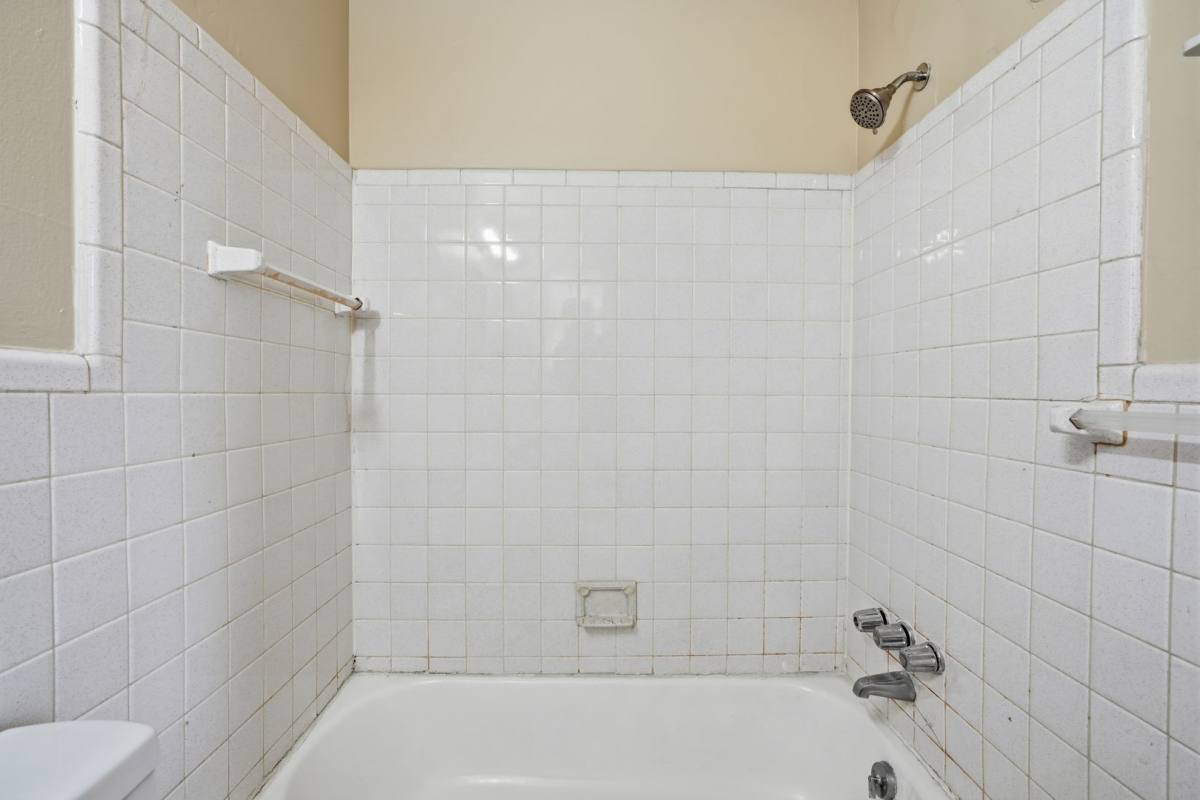 Apartment for rent at 14811-14835 Greenfield, Detroit, MI 48227