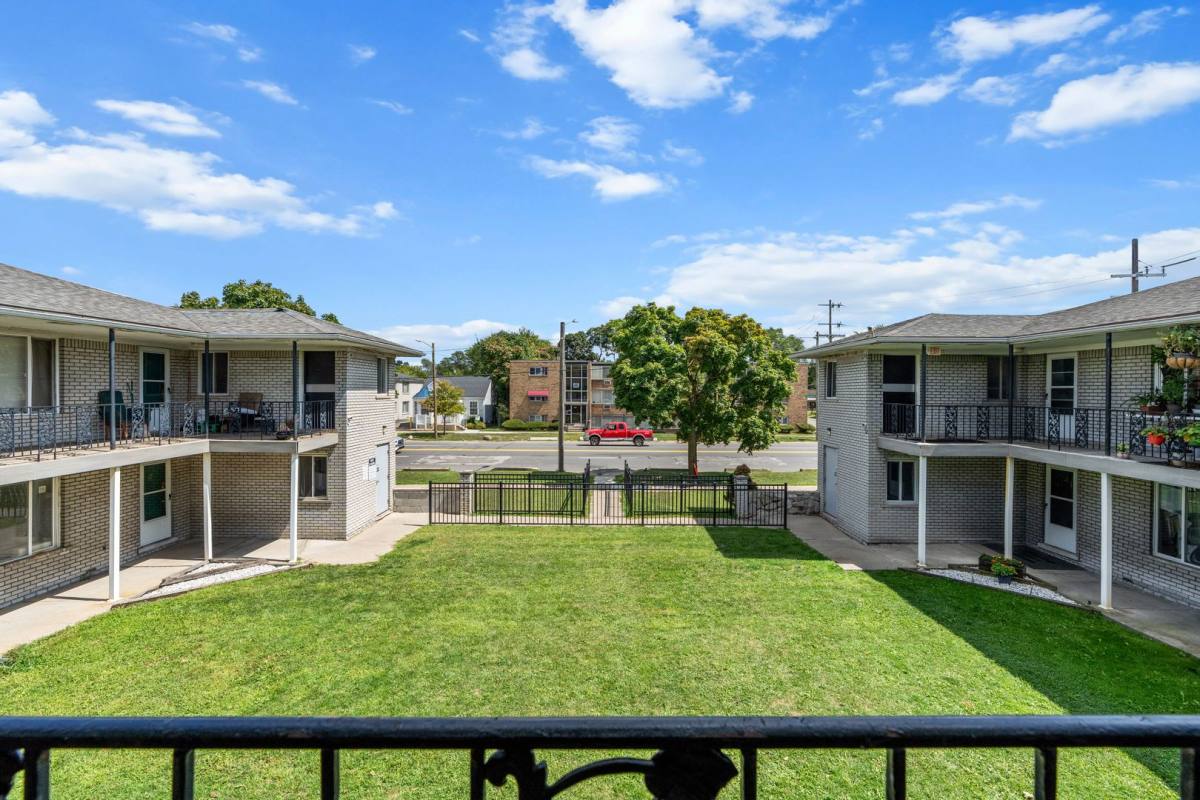 Apartment for rent at 14811-14835 Greenfield, Detroit, MI 48227