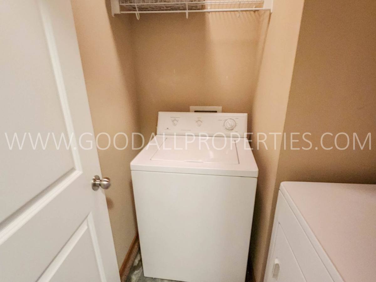 Townhouse for rent at 1116 Redstone Lane, Pleasant Hill, IA 50327