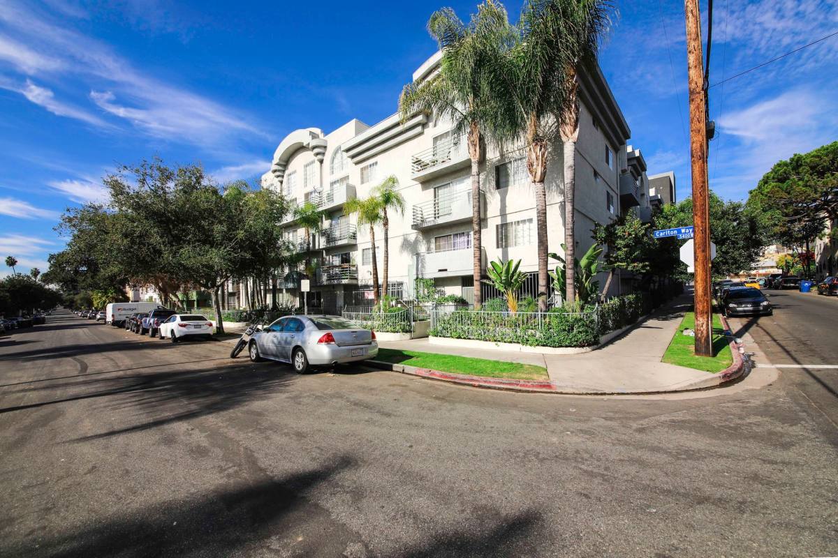 Apartment for rent at 5409 Carlton Way, Los Angeles, CA 90027