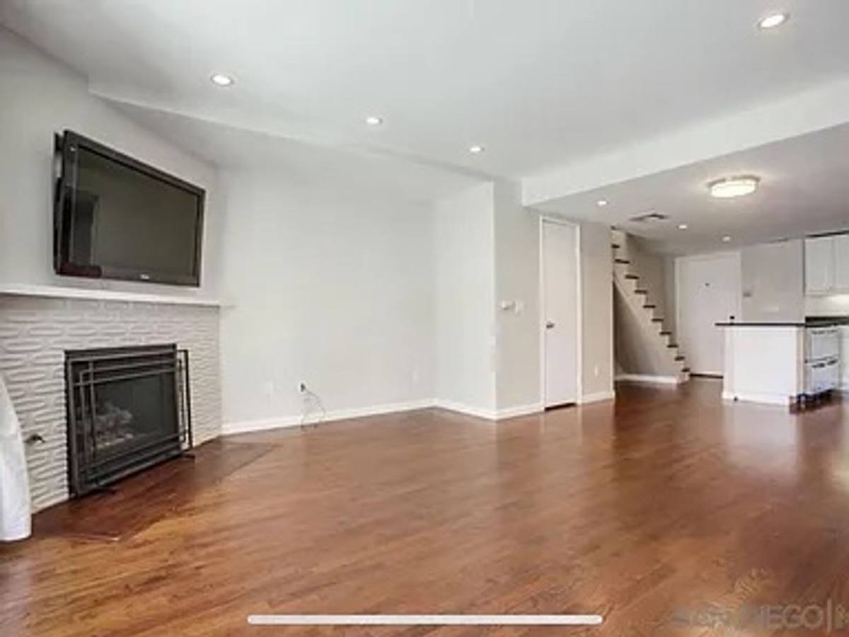 Townhouse for rent at 1111 Eureka St #8, San Diego, CA 92110