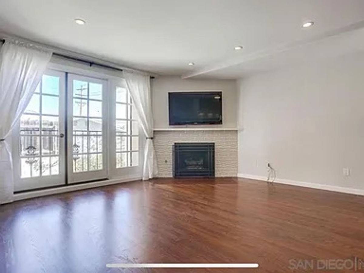 Townhouse for rent at 1111 Eureka St #8, San Diego, CA 92110