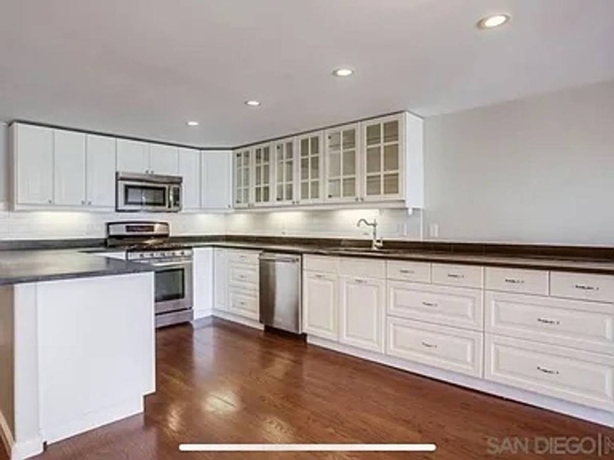 Townhouse for rent at 1111 Eureka St #8, San Diego, CA 92110