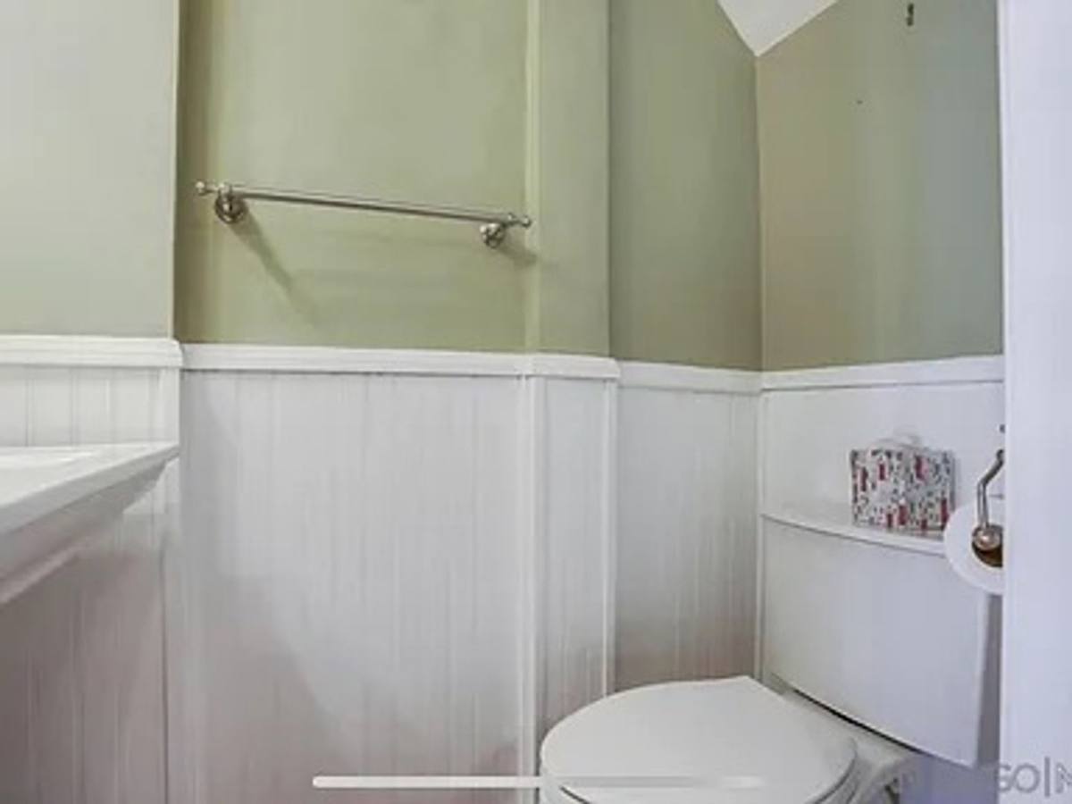 Townhouse for rent at 1111 Eureka St #8, San Diego, CA 92110