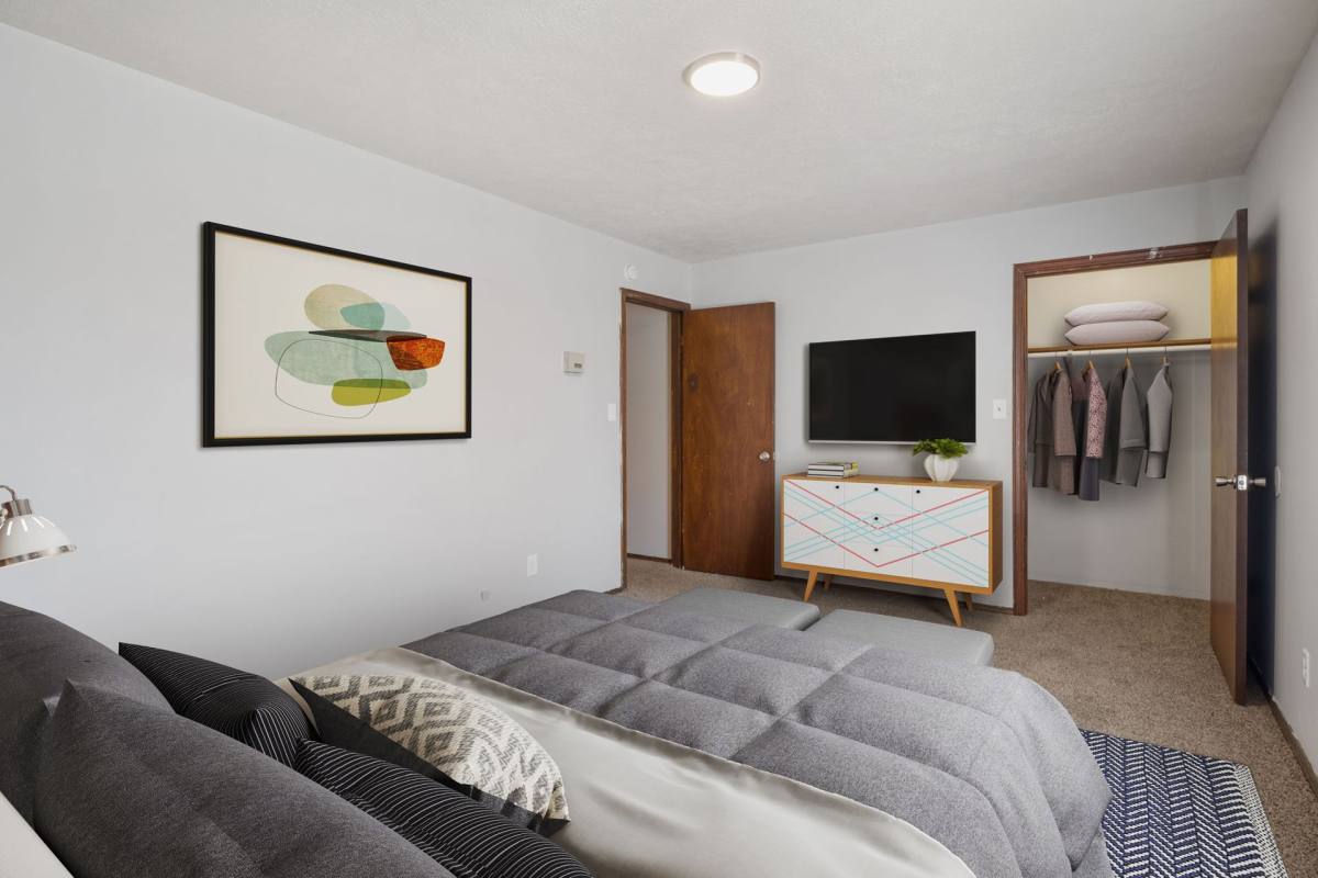 Apartment for rent at 2213 E Memorial Dr, Muncie, IN 47302