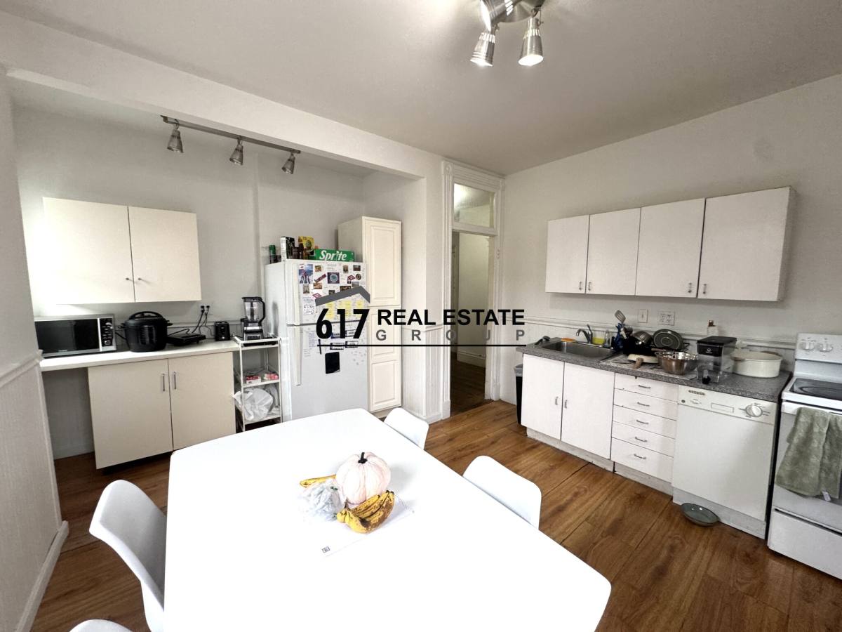 Apartment for rent at 11 Euston St #2, Brookline, MA 02446
