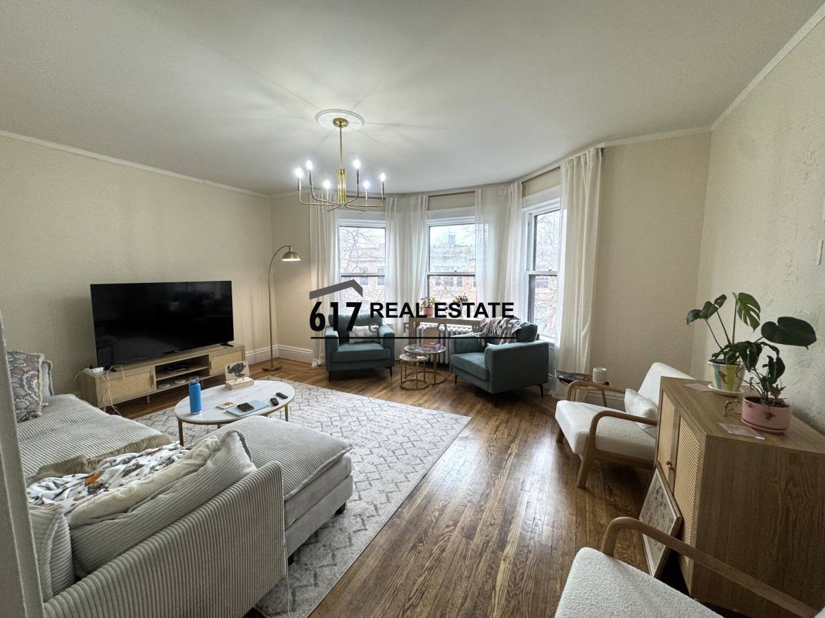 Apartment for rent at 11 Euston St #2, Brookline, MA 02446