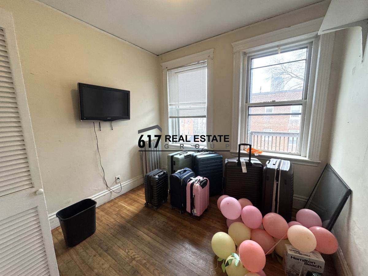 Apartment for rent at 11 Euston St #2, Brookline, MA 02446