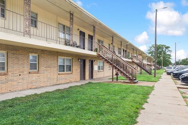 Apartment for rent at Bellevue Gardens, 2911 Washington St, Bellevue, NE 68005