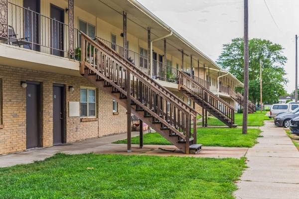 Apartment for rent at Bellevue Gardens, 2911 Washington St, Bellevue, NE 68005