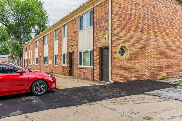 Apartment for rent at Bellevue Gardens, 2911 Washington St, Bellevue, NE 68005