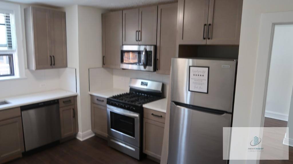 Apartment for rent at 5507-095 N Lincoln Ave #2S, Chicago, IL 60625