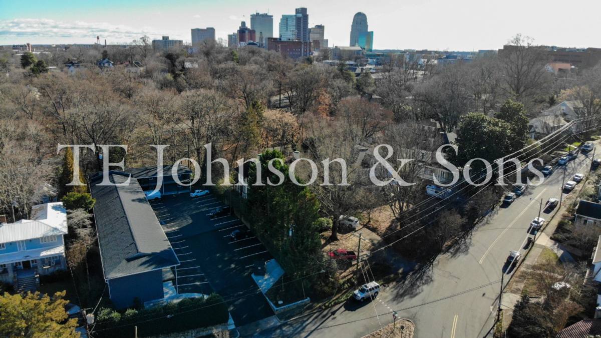 Apartment for rent at 651 Summit St, Winston Salem, NC 27101
