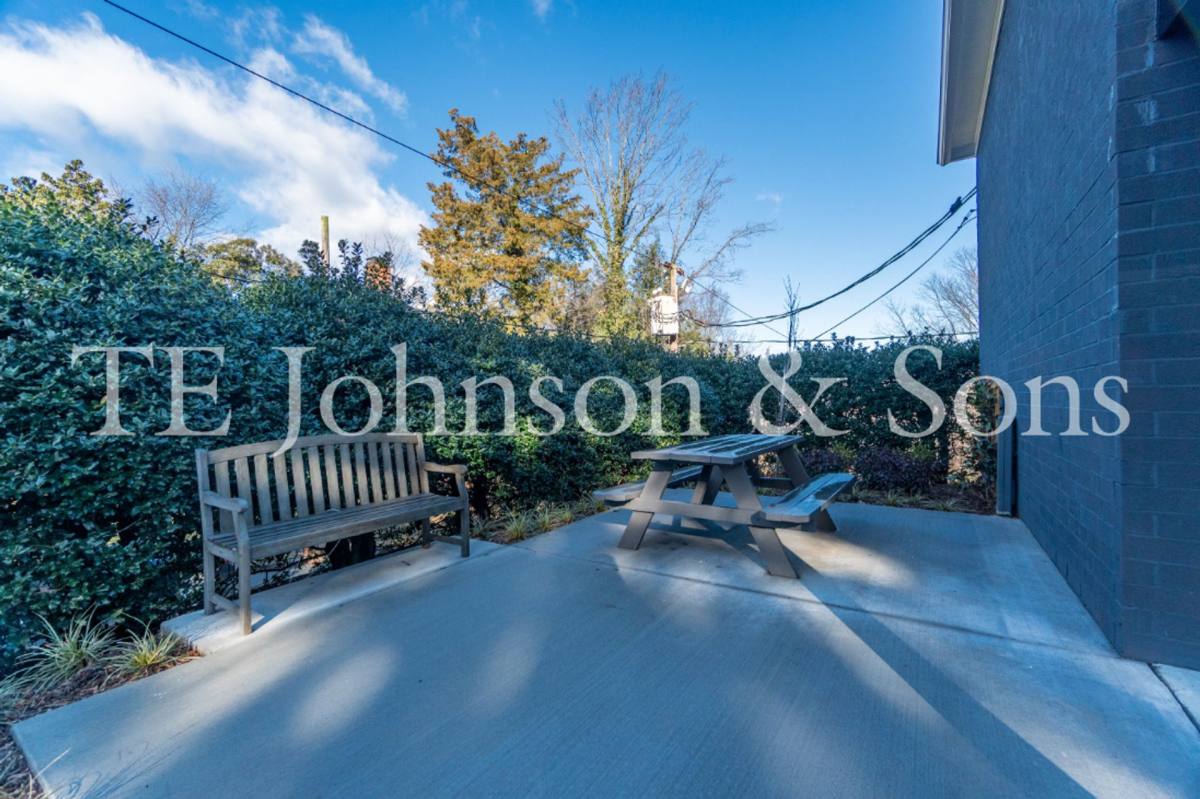 Apartment for rent at 651 Summit St, Winston Salem, NC 27101