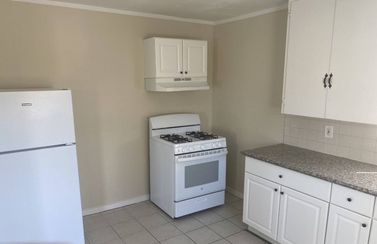 Apartment for rent at 1222-B York St, Vallejo, CA 94590
