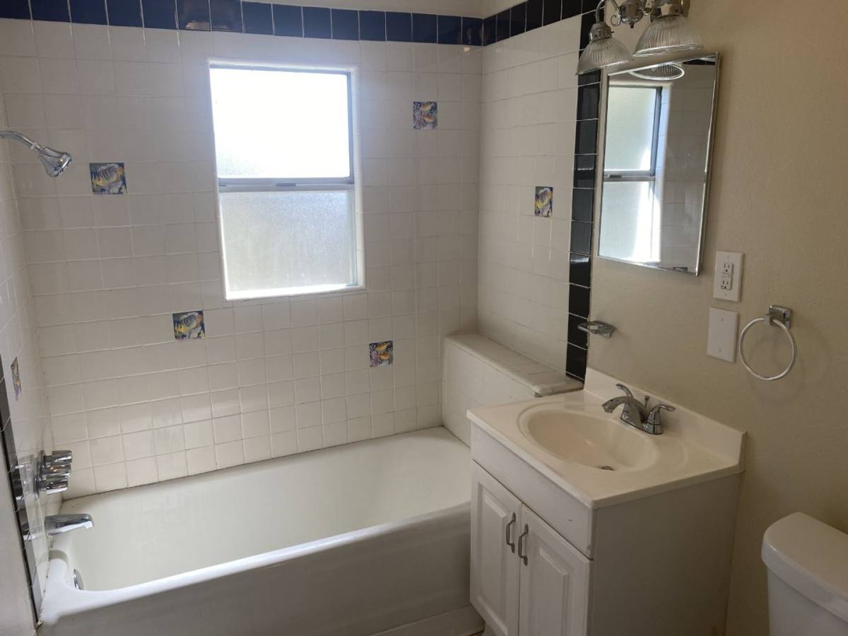 Apartment for rent at 1222-B York St, Vallejo, CA 94590
