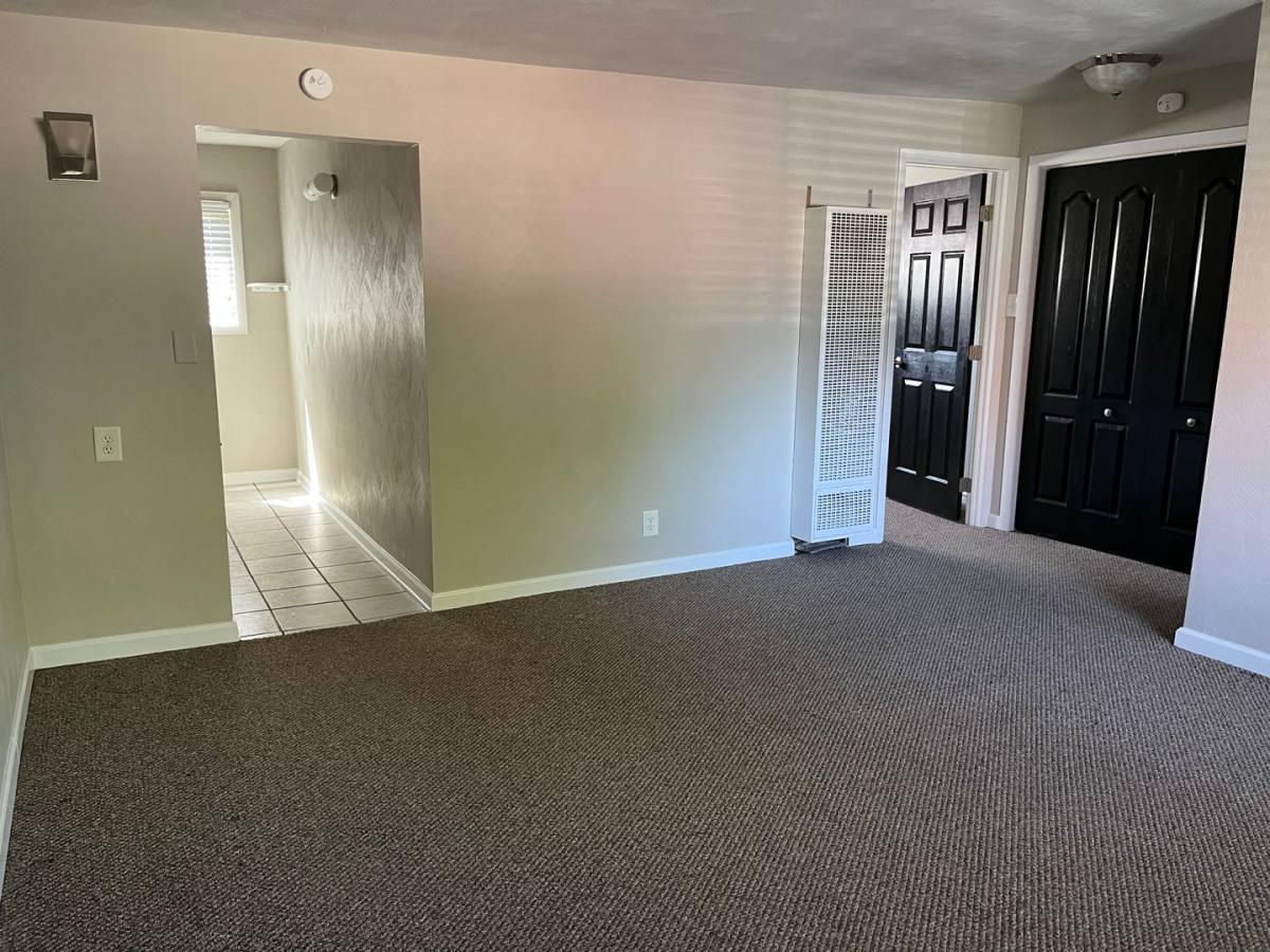 Apartment for rent at 10 Indian Springs, Columbus, OH 43214