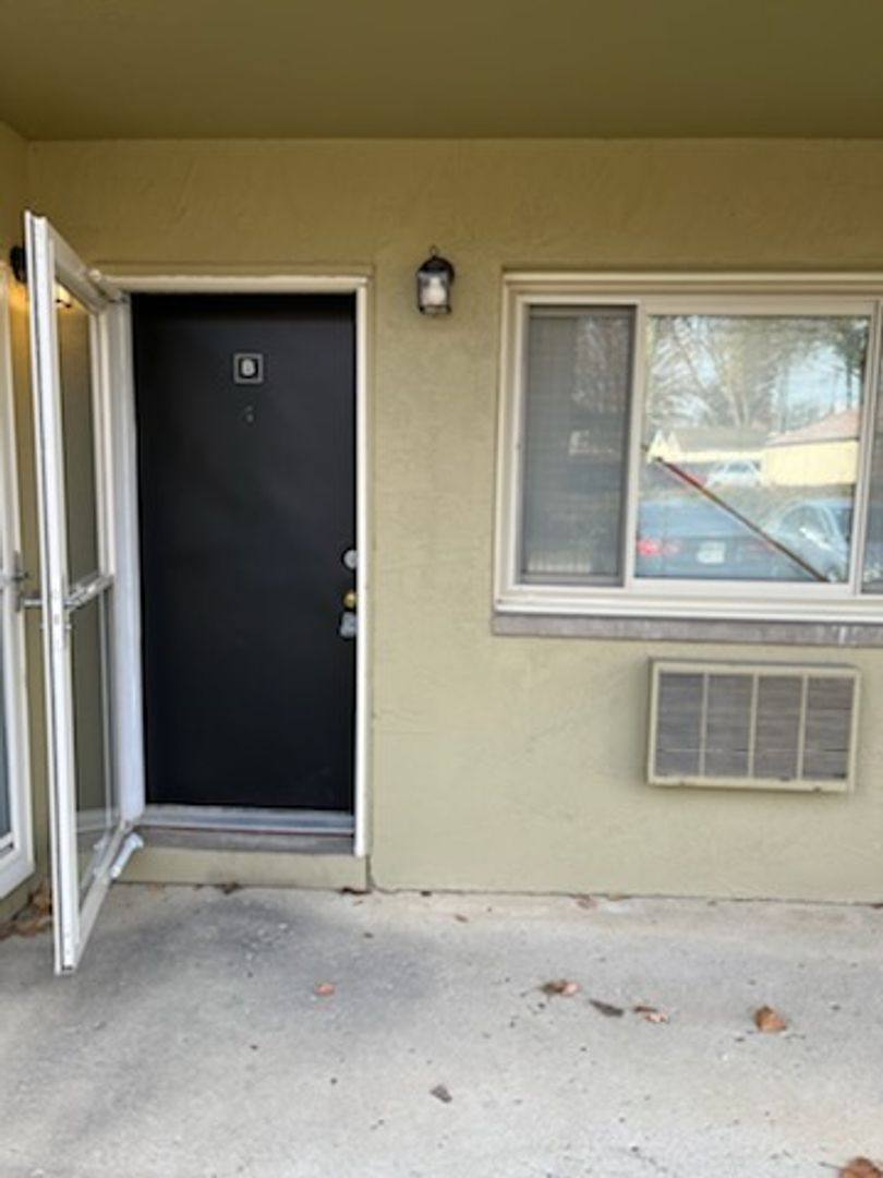 Apartment for rent at 10 Indian Springs, Columbus, OH 43214