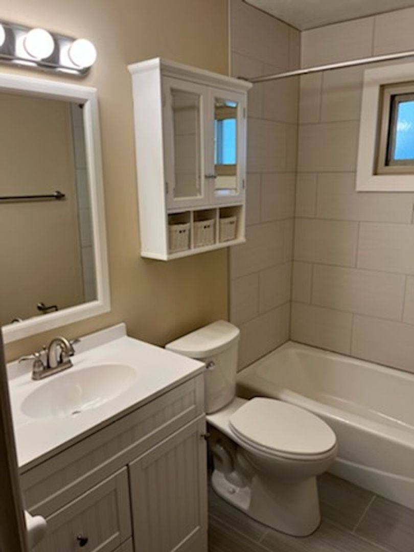 Apartment for rent at 10 Indian Springs, Columbus, OH 43214