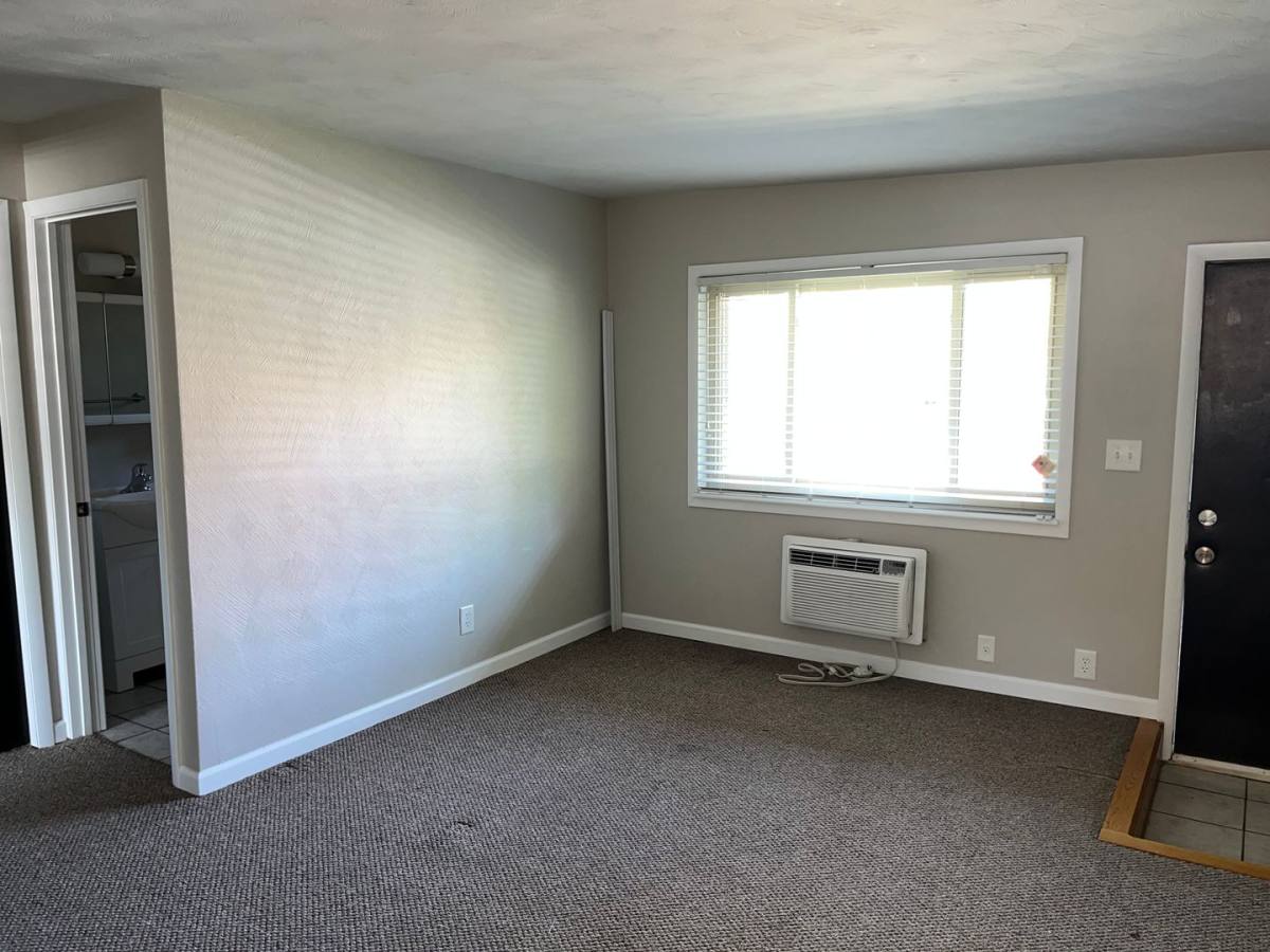 Apartment for rent at 10 Indian Springs, Columbus, OH 43214