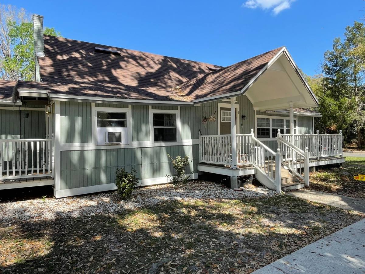 House for rent at 734 NE 3rd Ave #1, Gainesville, FL 32601