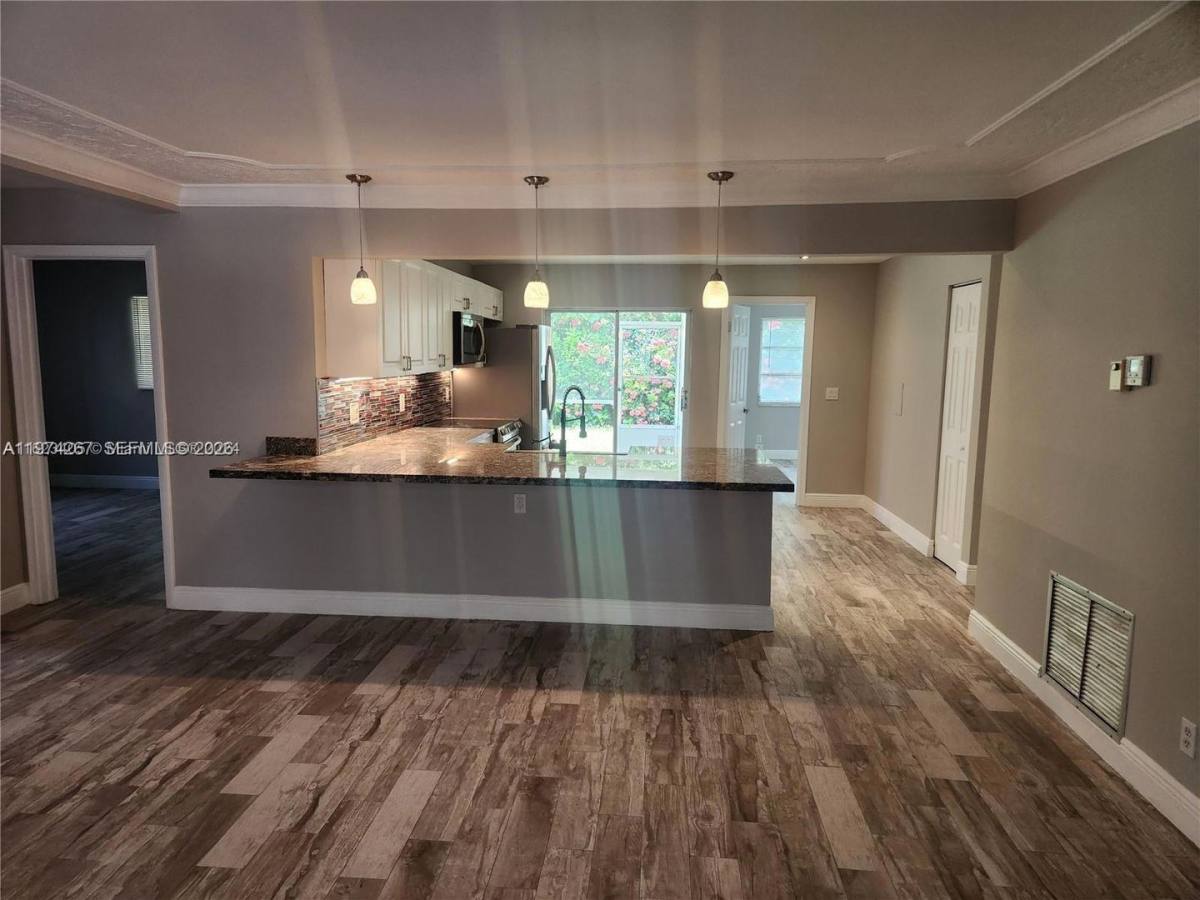House for rent at 107 S 18th Ave, Lake Worth Beach, FL 33460