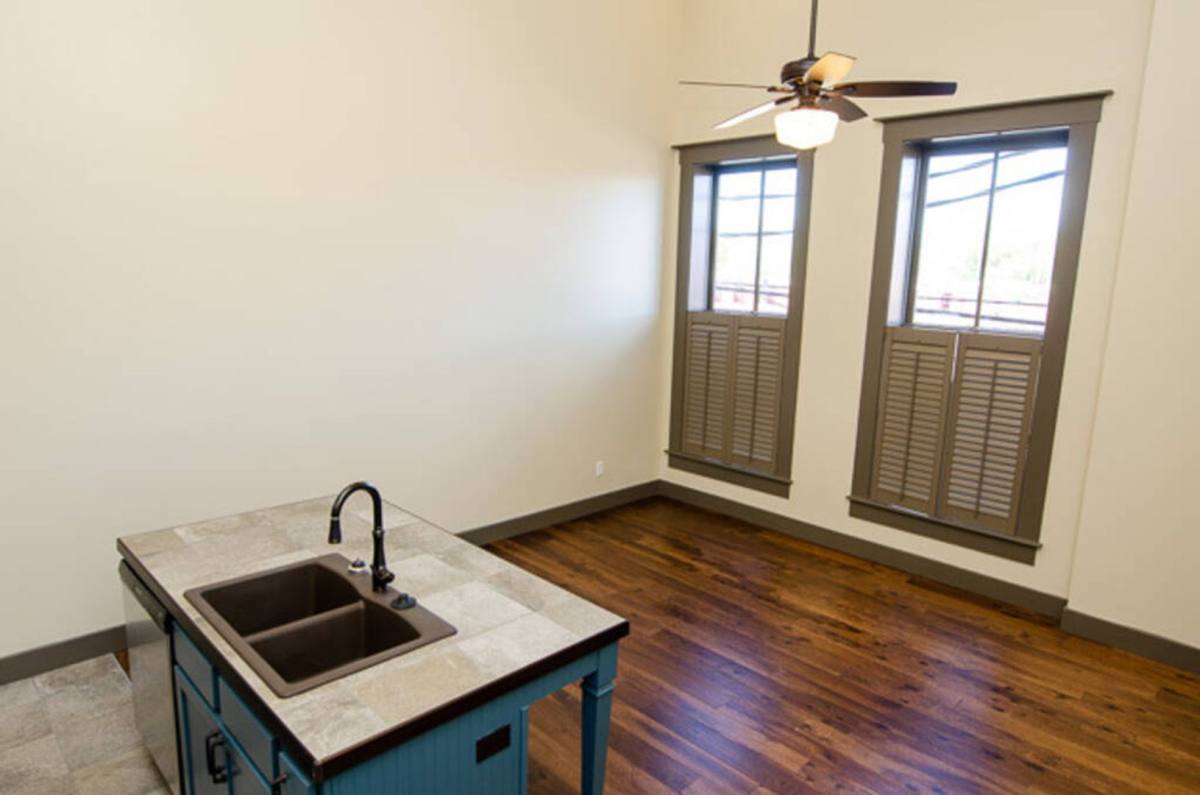 Apartment for rent at 203 W Commercial St, Springfield, MO 65803
