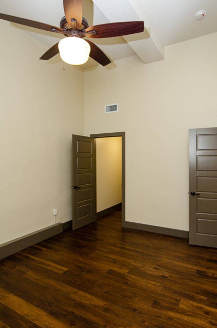 Apartment for rent at 203 W Commercial St, Springfield, MO 65803