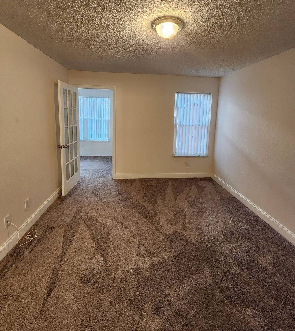 Condo for rent at 5737 Gatlin Ave, Orlando, FL 32822