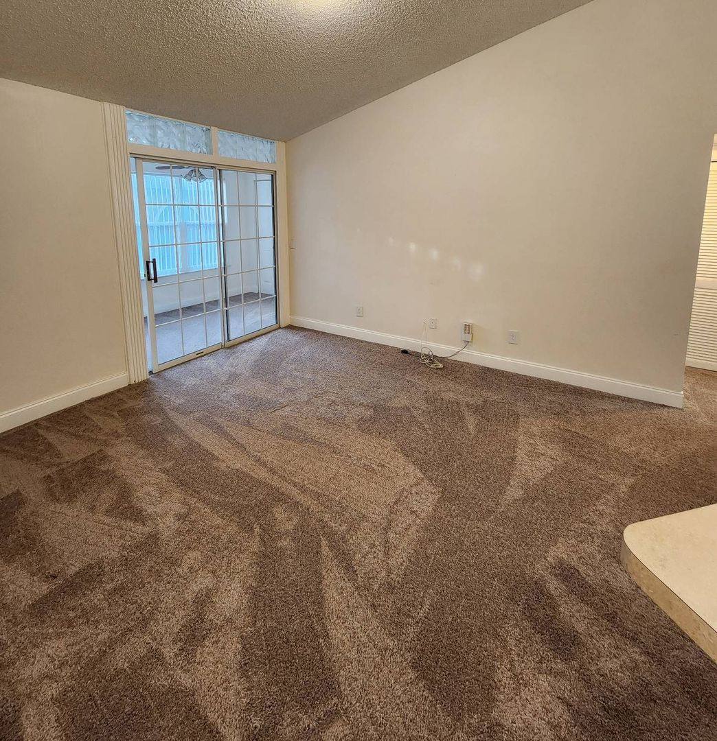 Condo for rent at 5737 Gatlin Ave, Orlando, FL 32822