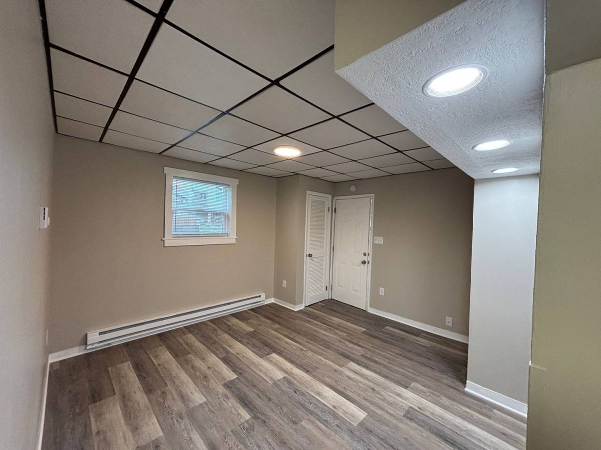 Apartment for rent at 562 - 564 E Maiden St, Washington, PA 15301