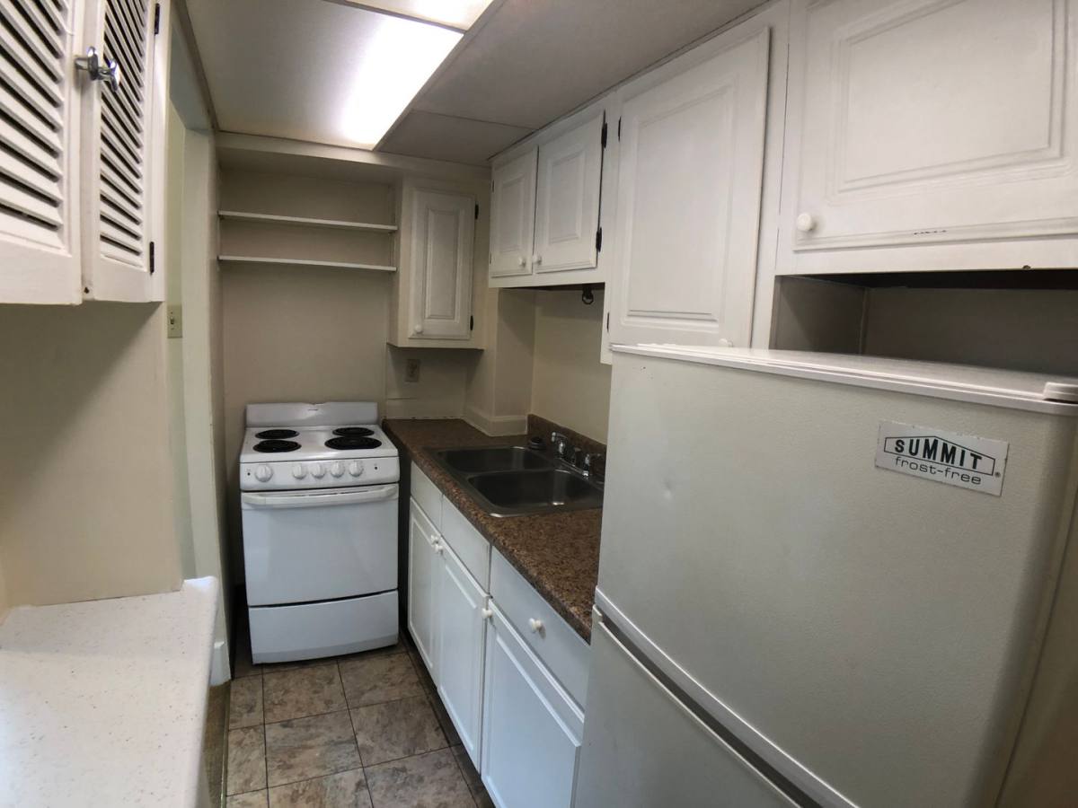 Apartment for rent at 562 - 564 E Maiden St, Washington, PA 15301