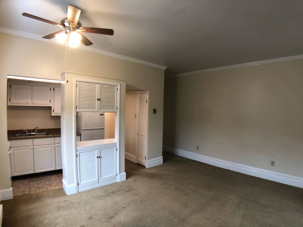 Apartment for rent at 562 - 564 E Maiden St, Washington, PA 15301