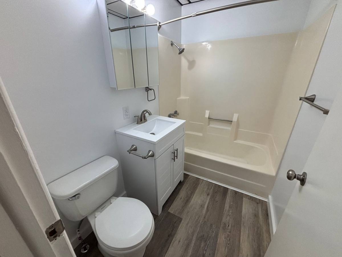 Apartment for rent at 562 - 564 E Maiden St, Washington, PA 15301