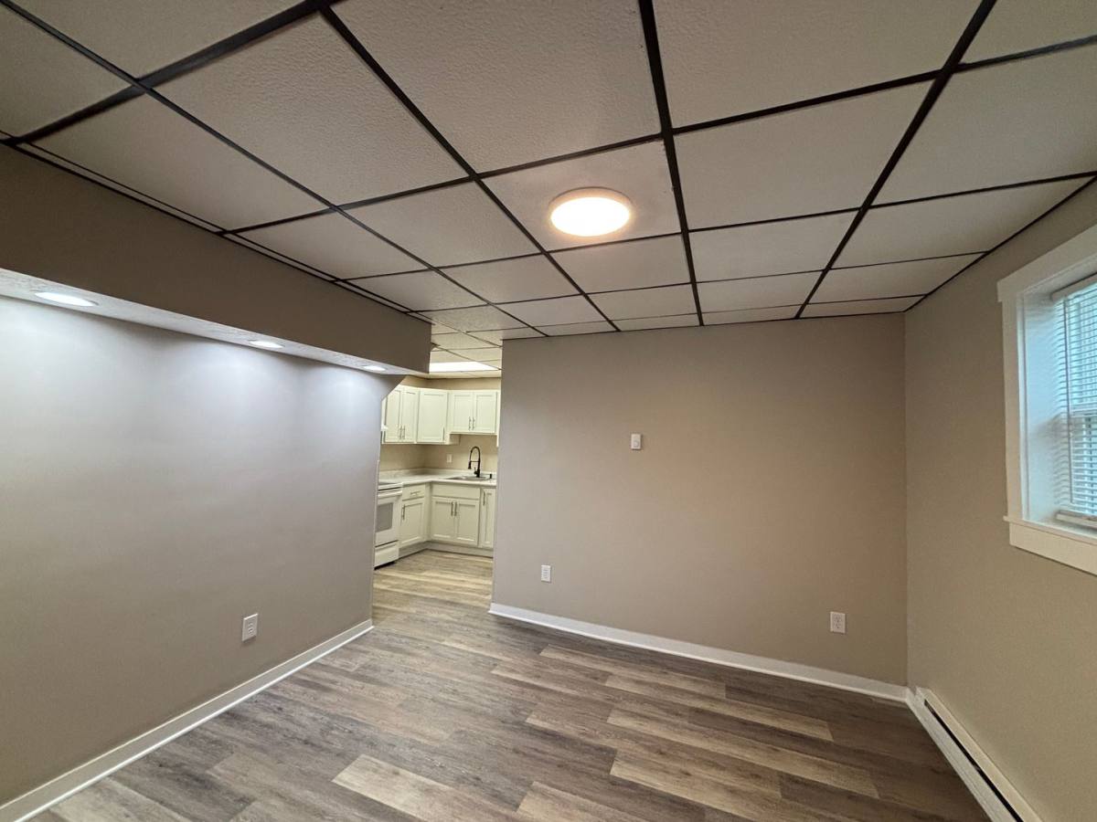 Apartment for rent at 562 - 564 E Maiden St, Washington, PA 15301