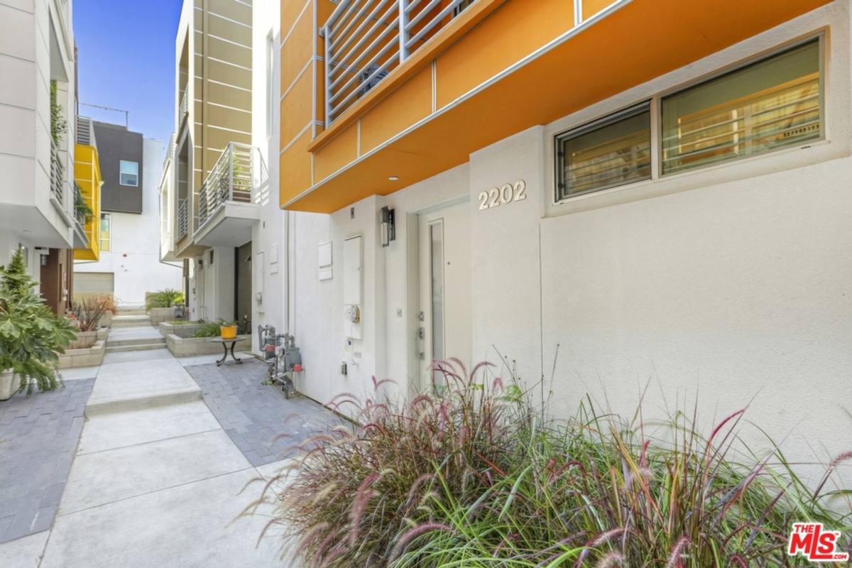 House for rent at 2202 Edendale Lane, Los Angeles, CA 90026