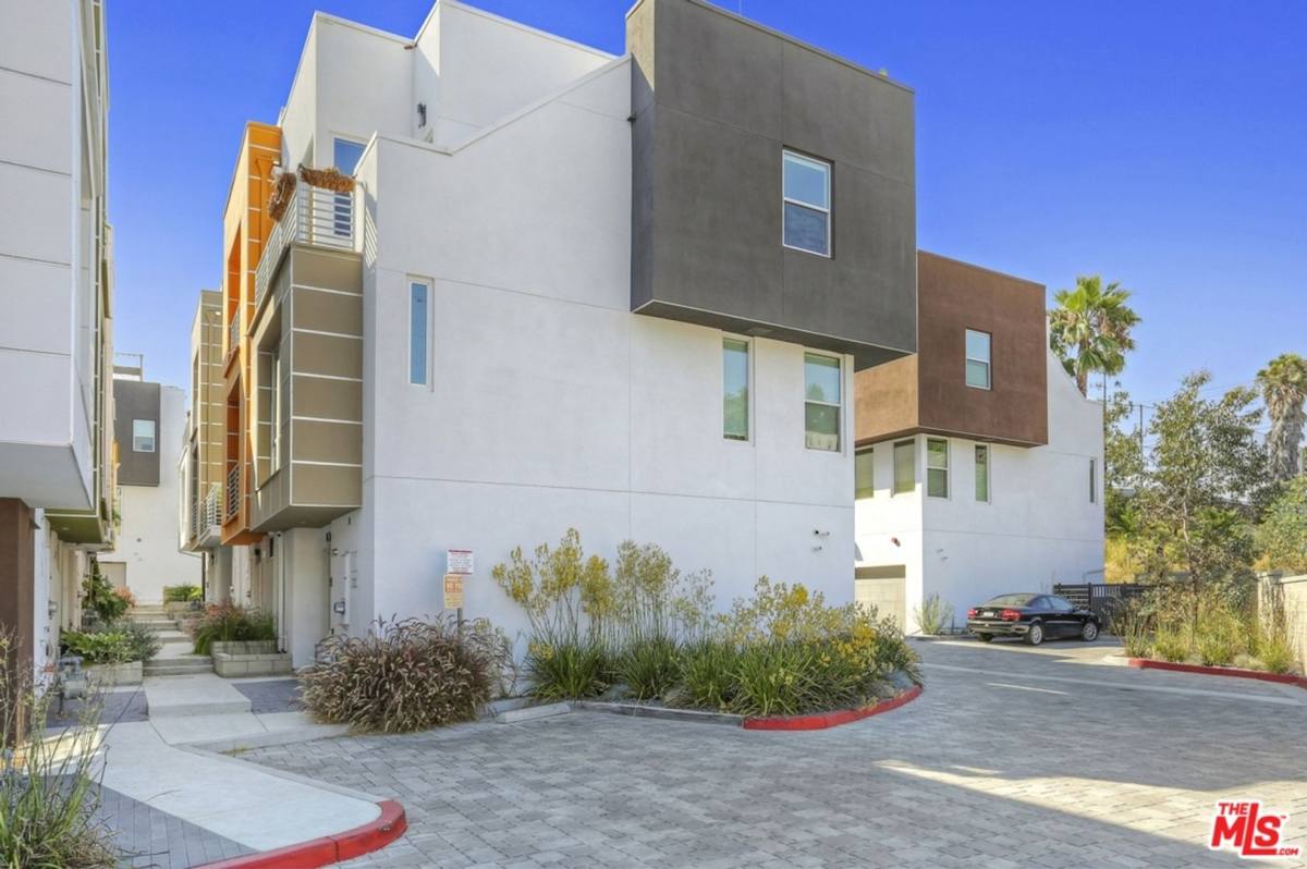 House for rent at 2202 Edendale Lane, Los Angeles, CA 90026
