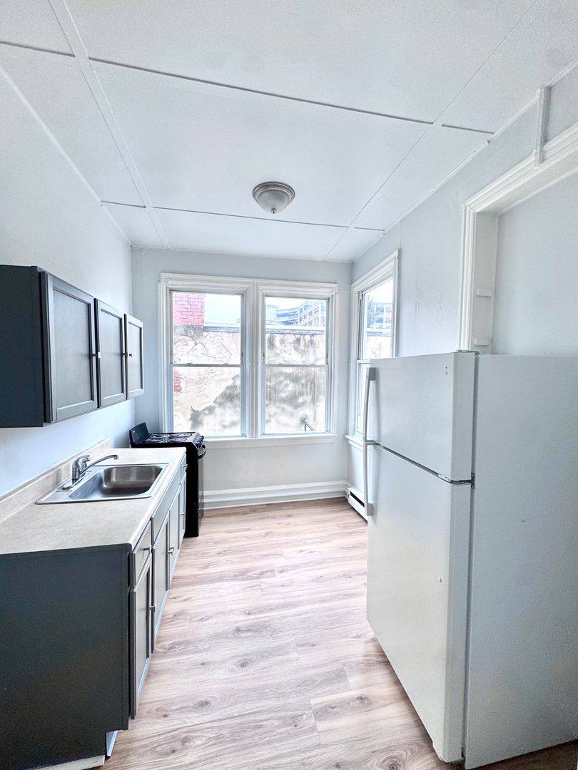 Apartment for rent at 120-122 N 8th St, Allentown, PA 18102