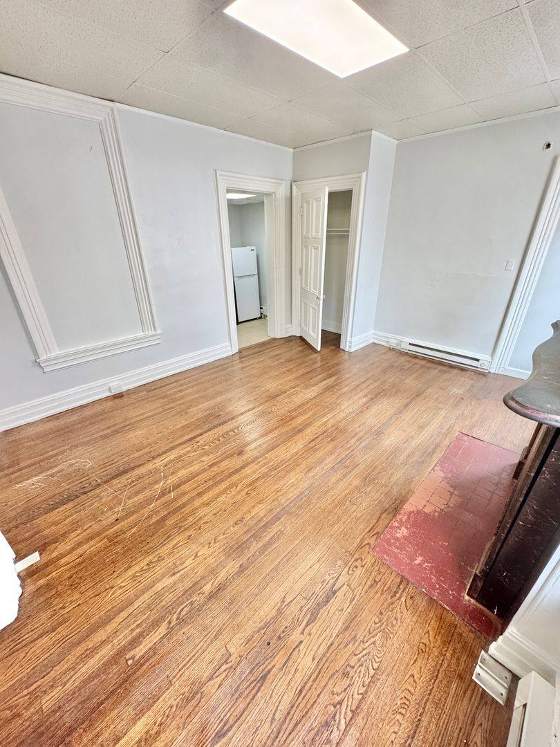 Apartment for rent at 120-122 N 8th St, Allentown, PA 18102