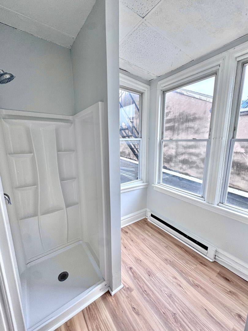 Apartment for rent at 120-122 N 8th St, Allentown, PA 18102