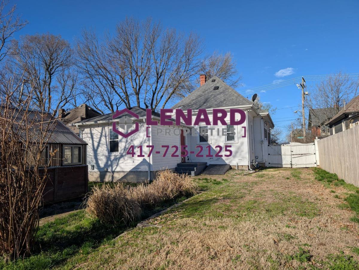 House for rent at 630 S Market Ave, Springfield, MO 65806
