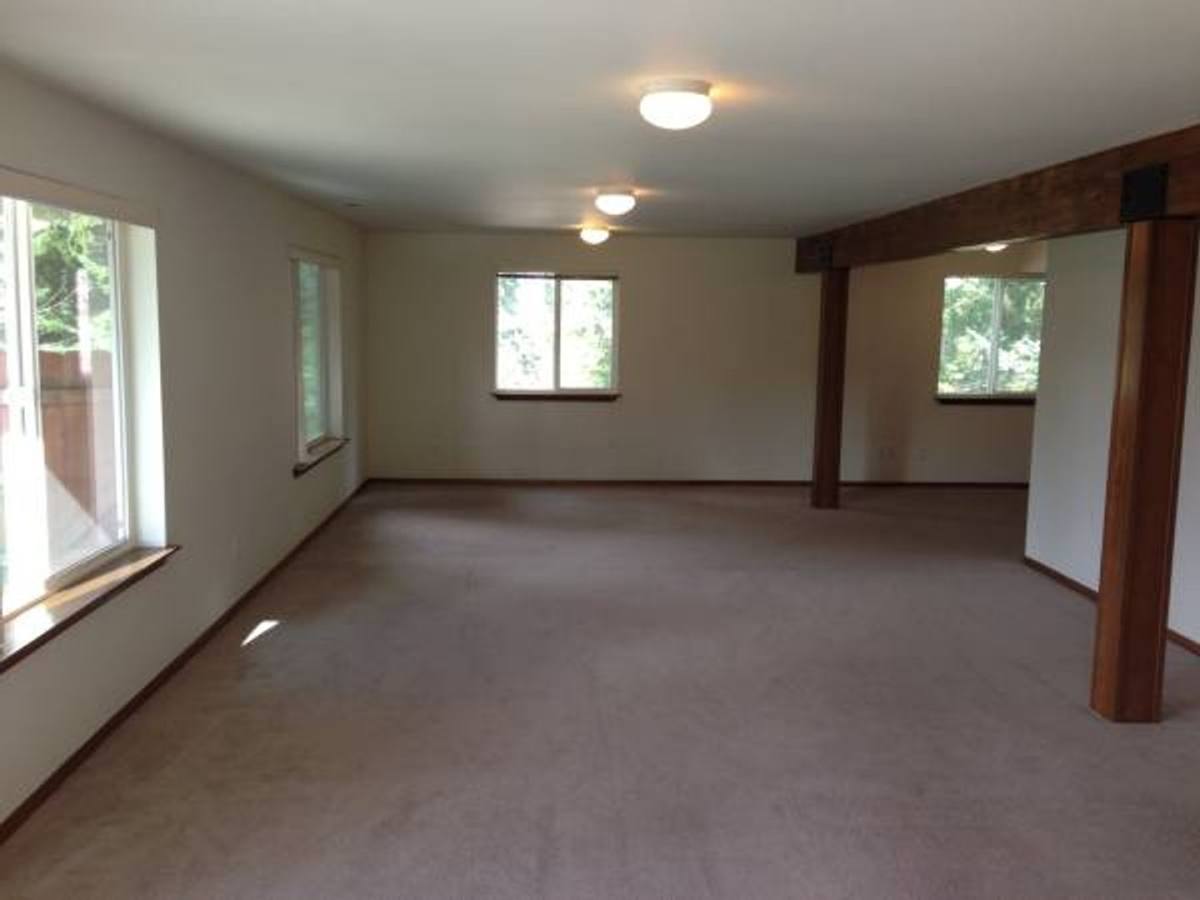 House for rent at 1321 Toledo St, Bellingham, WA 98229