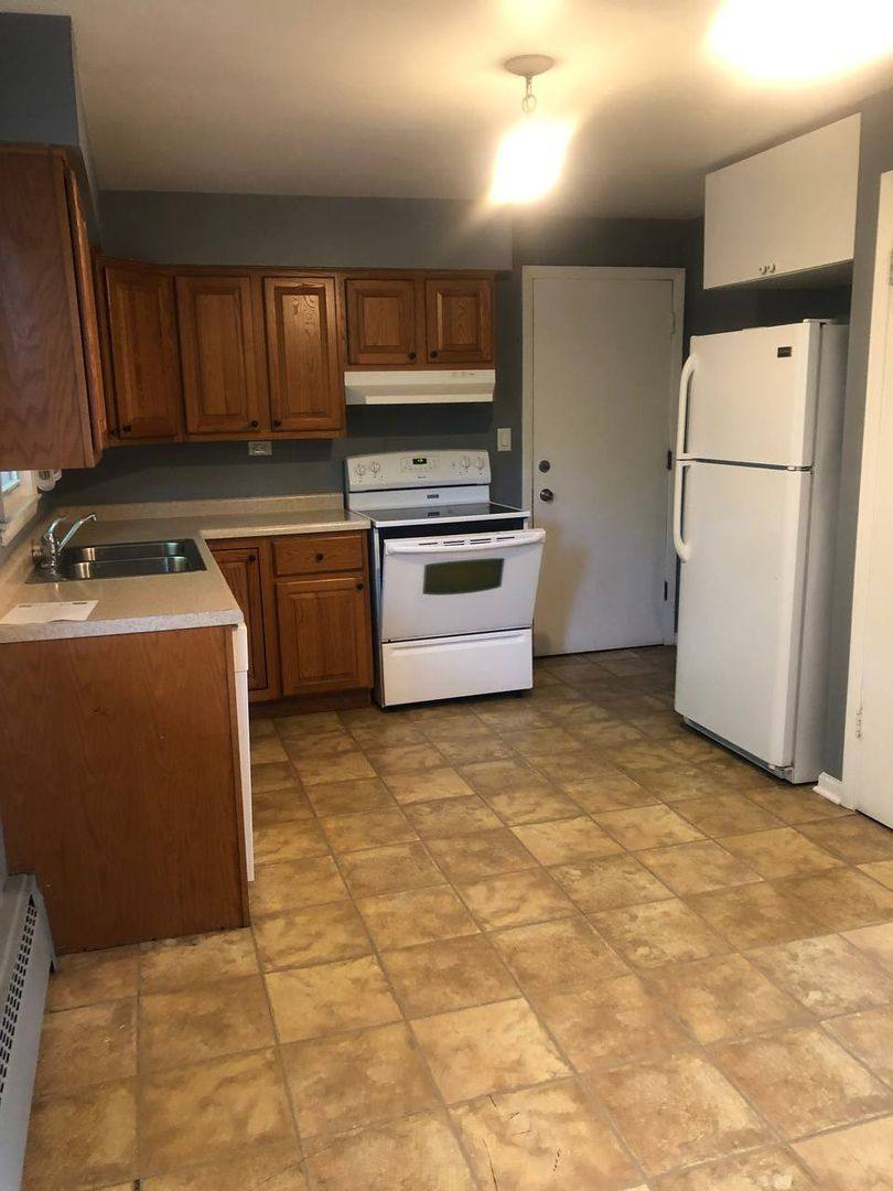 Apartment for rent at 145 E Palatine Rd, Palatine, IL 60067