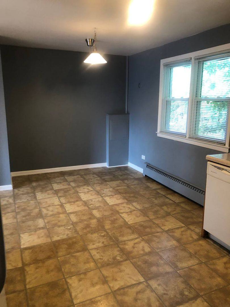 Apartment for rent at 145 E Palatine Rd, Palatine, IL 60067