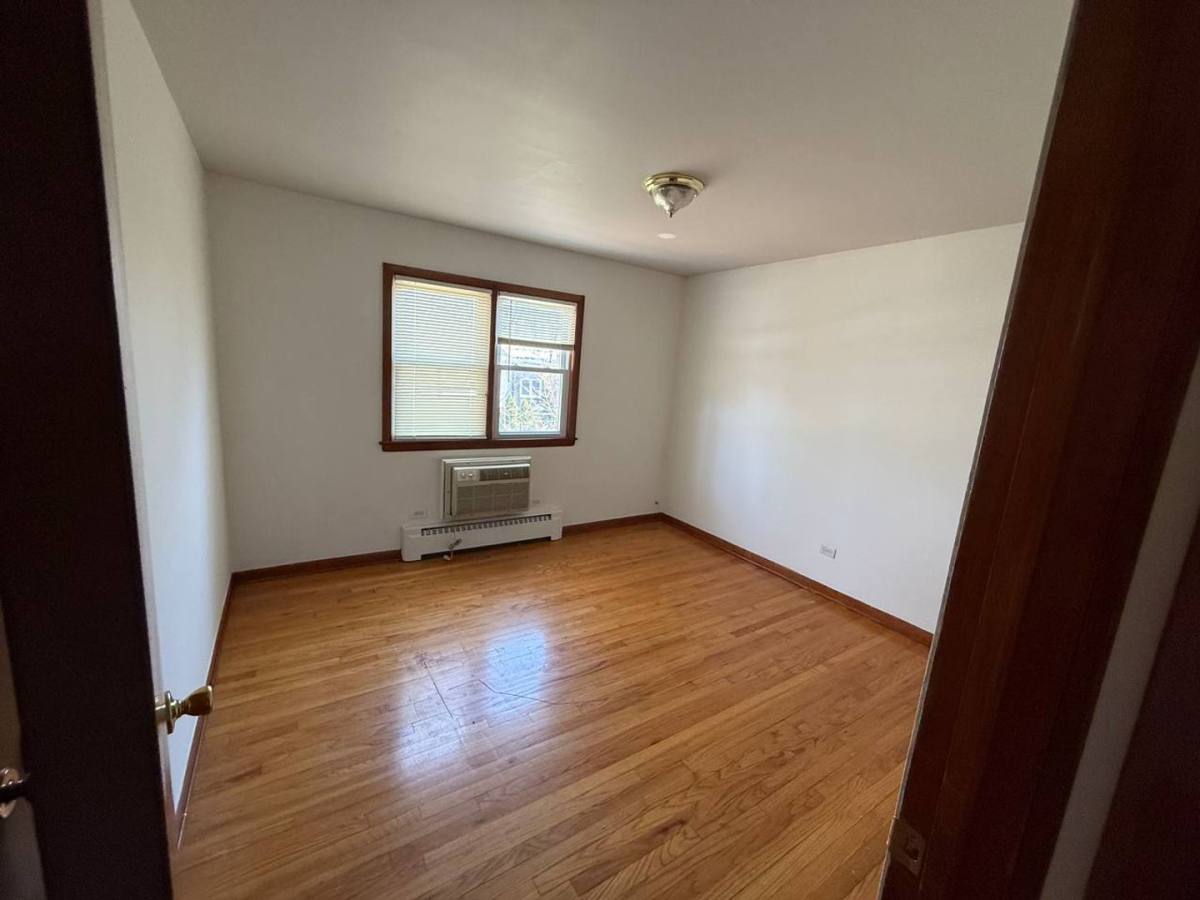 Apartment for rent at 145 E Palatine Rd, Palatine, IL 60067