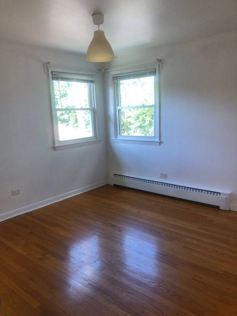 Apartment for rent at 145 E Palatine Rd, Palatine, IL 60067