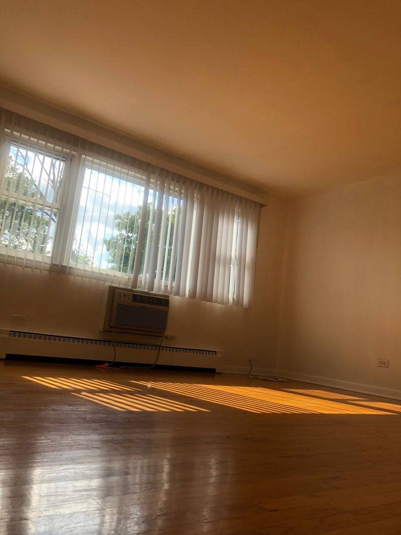 Apartment for rent at 145 E Palatine Rd, Palatine, IL 60067