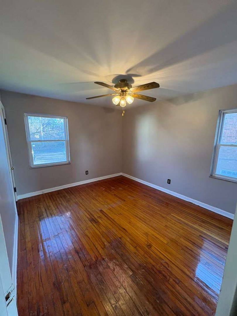 Apartment for rent at 18015 Harvard Ave, Cleveland, OH 44128