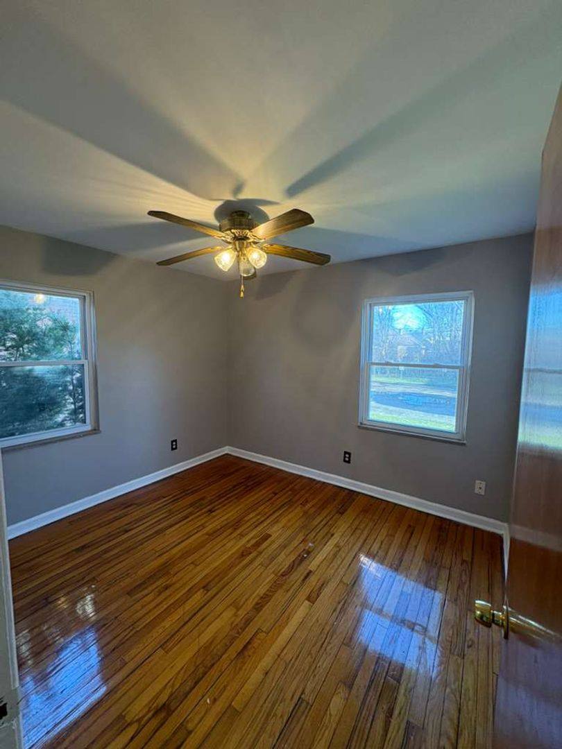 Apartment for rent at 18015 Harvard Ave, Cleveland, OH 44128